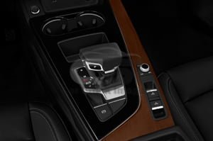 2021 Audi A5 Cabriolet Premium gear shift