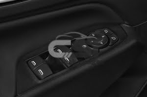 2021 Chevrolet Equinox LT 4 Door SUV Door controls
