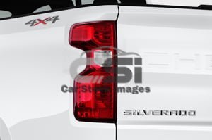2021 Chevrolet Silverado 1500 Crew Cab LT 5 Doors Trucks Tail light