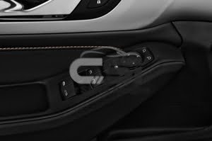 2021 Chevrolet Traverse LS 5 Door SUV Door controls