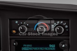 2021 GMC Savana 2500 Passenger Van Climate control