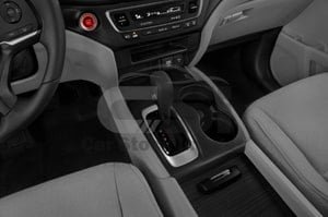 2021 Honda Pilot LX 4 Door SUV Gear shift