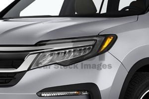 2021 Honda Pilot Touring 4 Door SUV Head light