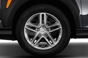 2021 Hyundai Kona SE 4 Door SUV Wheel cap