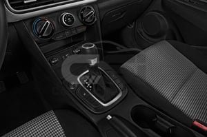 2021 Hyundai Kona SEL 4 Door SUV Gear shift
