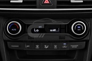 2021 Hyundai Kona Limited 4 Door SUV Climate control