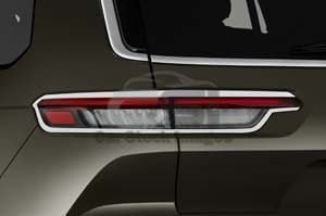 2024 Jeep Grand Cherokee L Limited 5 Door SUV Taillight