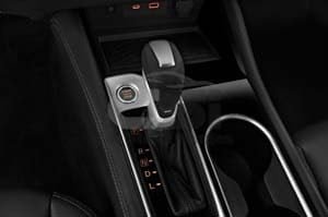2024 Nissan Altima SL 5 Door Sedan Gearshift