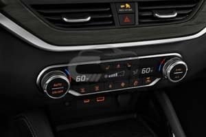 2024 Nissan Altima SL 5 Door Sedan Tempcontrol